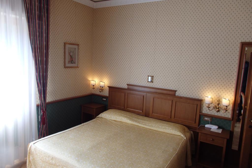 Villa Belvedere Floransa Oda fotoğraf
